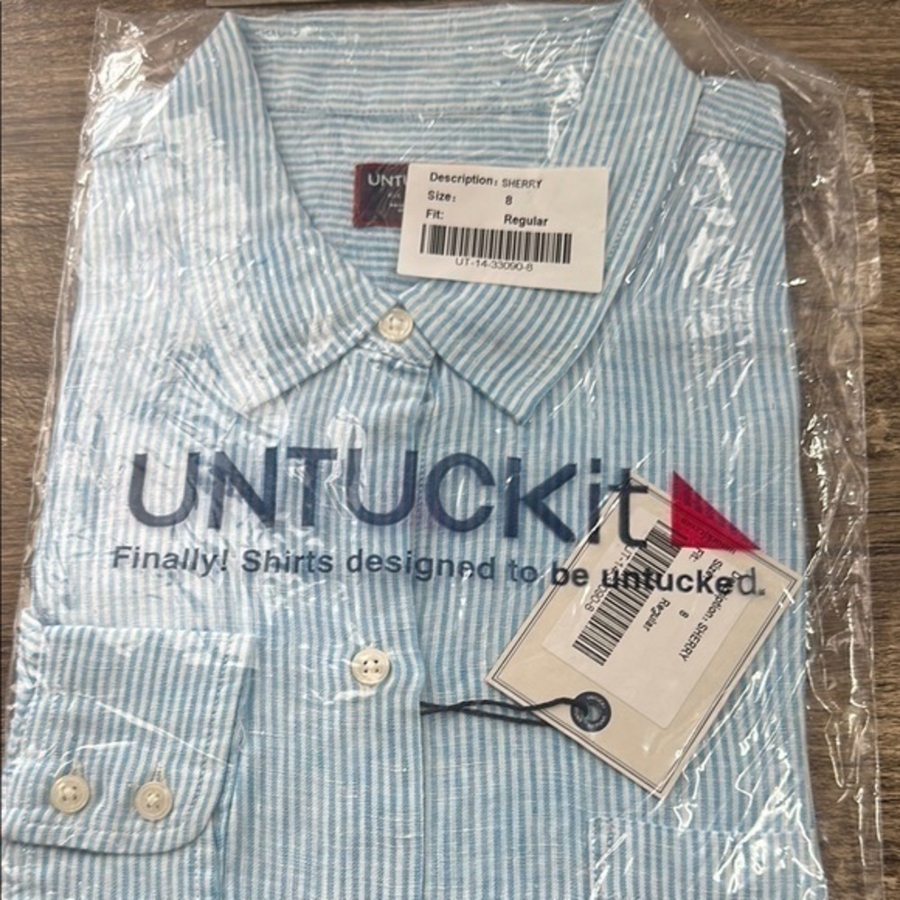 NWT UNTUCKit Sherry Women’s Button Down Shirt Size 8